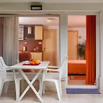The Beach Studios & Apartments Apartman *